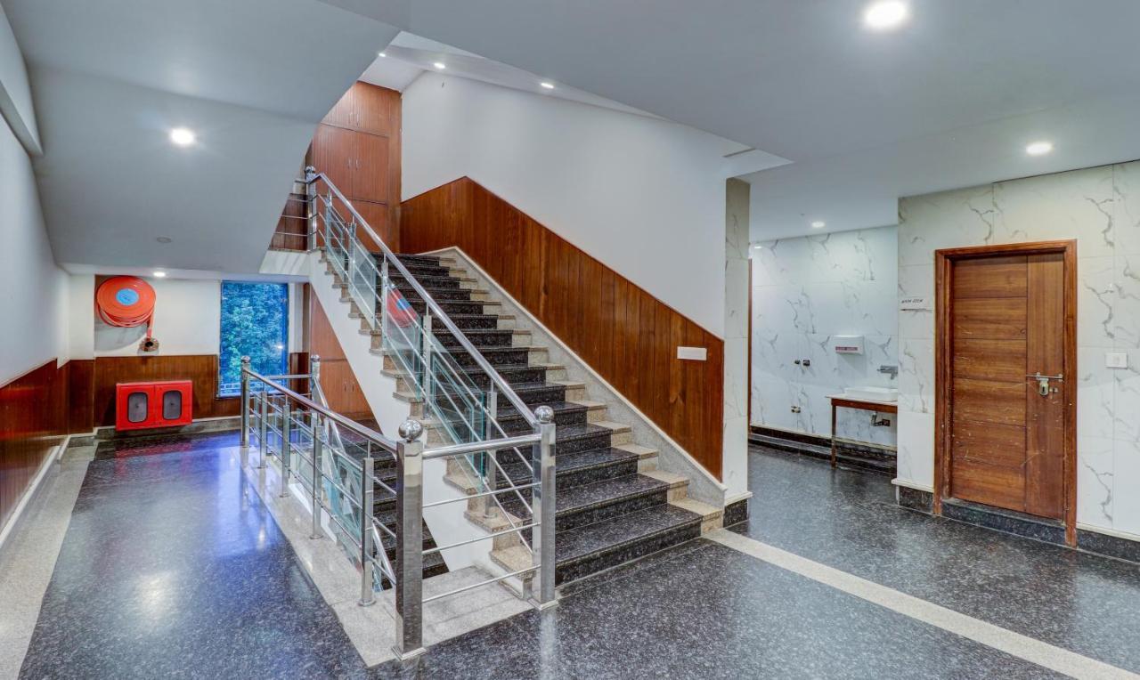 فندق Treebo Premium Pearl Avenue, Ring Road دهرادون المظهر الخارجي الصورة